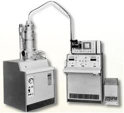 「走査型電子顕微鏡　JSM-2」